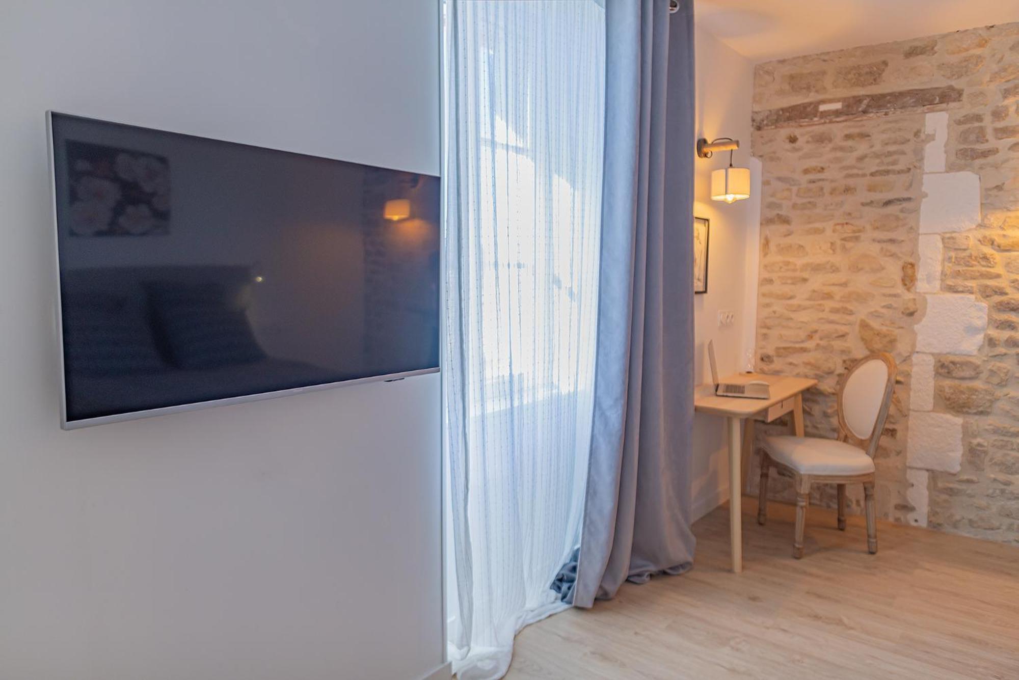 Les Gites Du Chateau Bouhet Ngoại thất bức ảnh