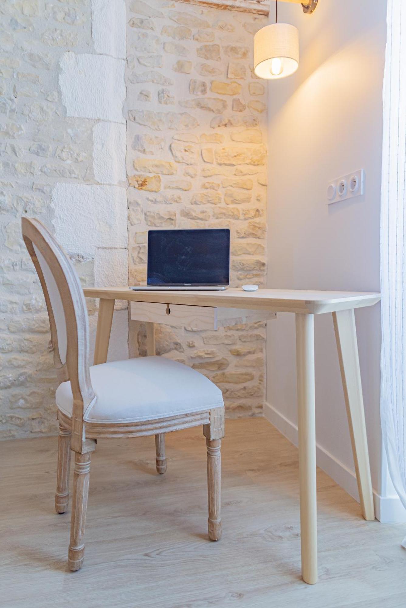 Les Gites Du Chateau Bouhet Ngoại thất bức ảnh