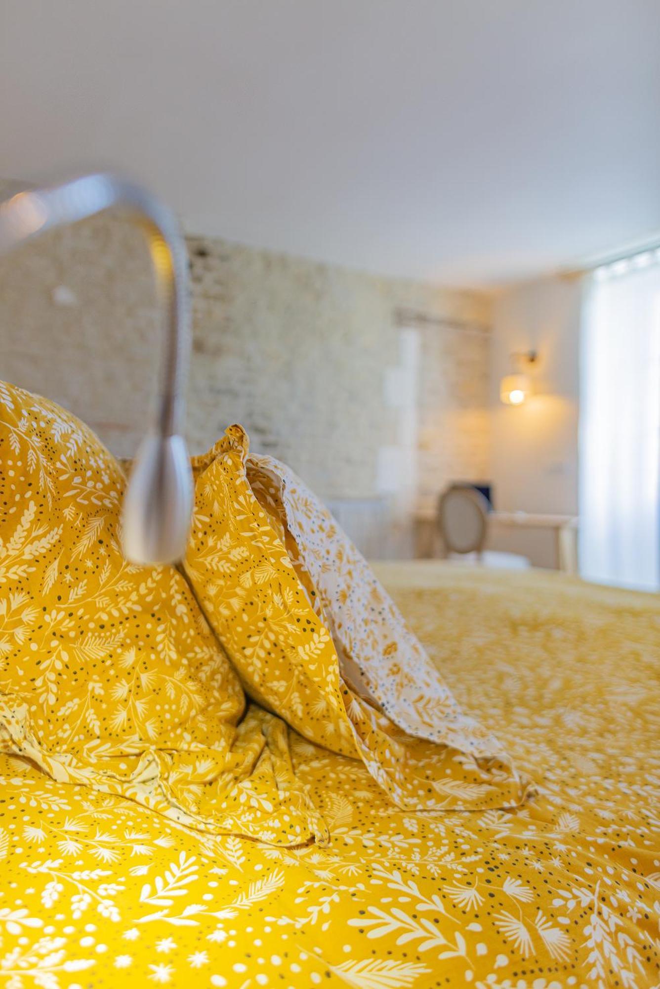 Les Gites Du Chateau Bouhet Ngoại thất bức ảnh